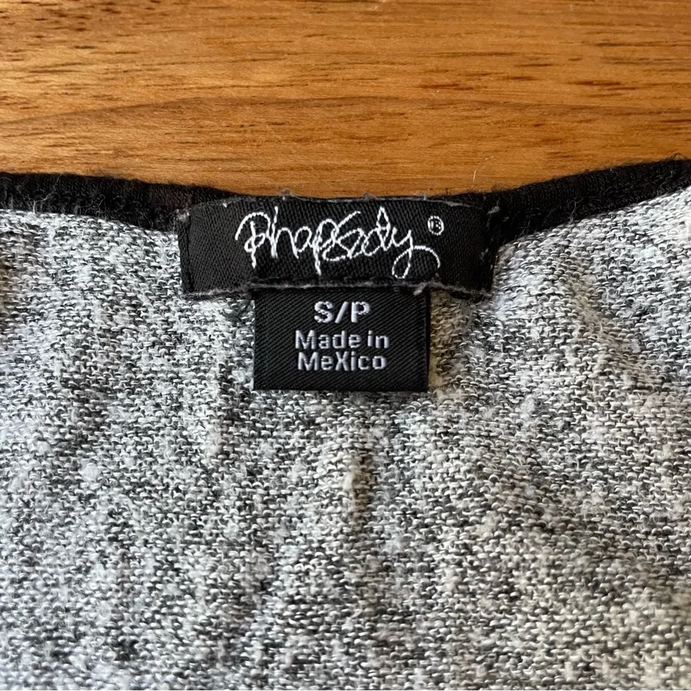 Heathered Grey Cropped Halter Neck Style Rock and Roll Tank Top w/ Black Details - Picture 3 of 3